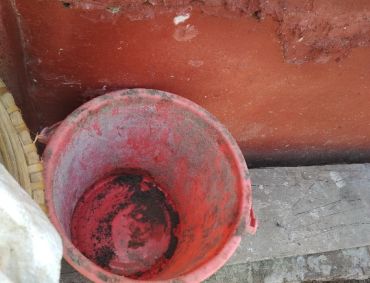unsure_how_to_use_garbage_cans_correctly
